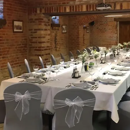 Hotel Flora Kuchnia I Wino