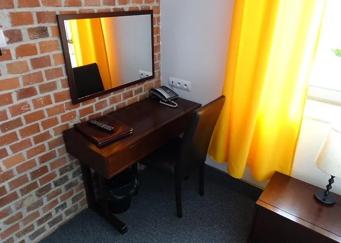 Flora Kuchnia I Wino 3* Tychy