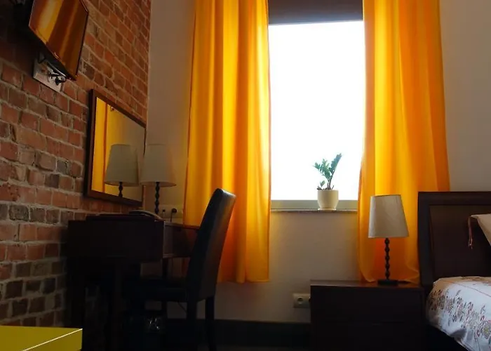 Flora Kuchnia I Wino Hotel