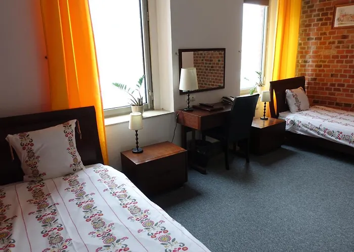 Flora Kuchnia I Wino Hotel