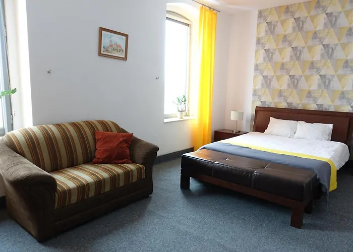 Hotel Flora Kuchnia I Wino Tychy